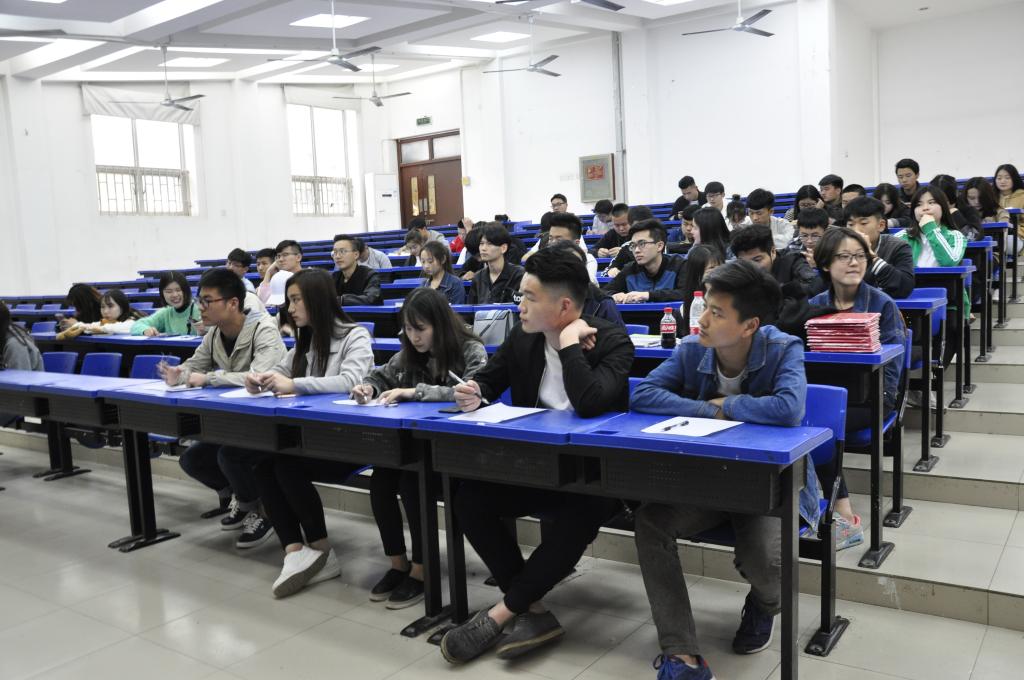 演讲比赛现场2